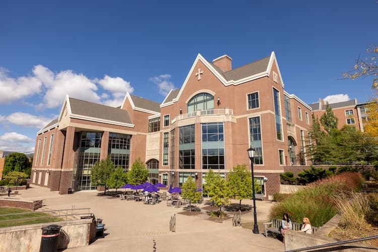 Denaples Center
